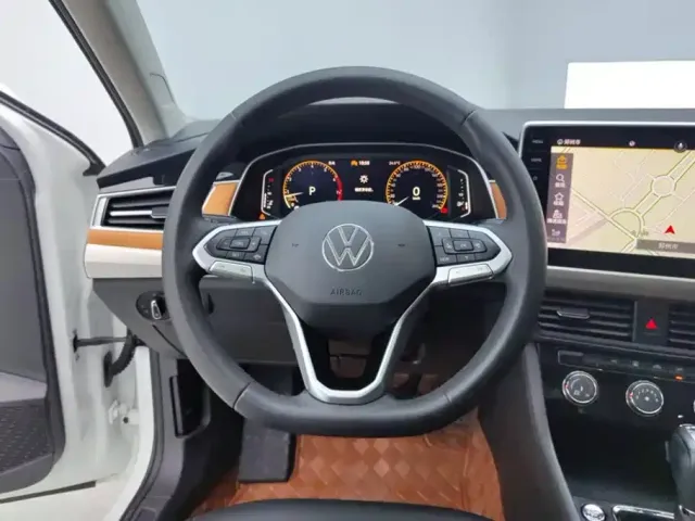 Volkswagen Bora — Фото автомобиля 15