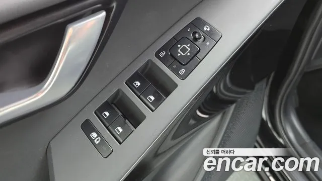 Kia Niro — Фото автомобиля 25
