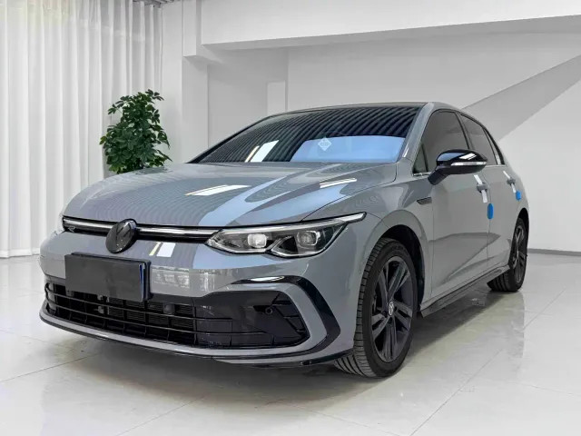 Фотография автомобиля — Volkswagen Golf