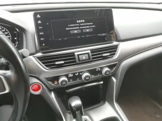 Honda Accord — Фото автомобиля 12