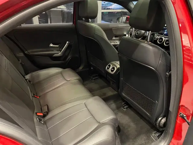 Mercedes-Benz A-Class — Фото автомобиля 11