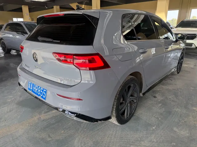 Volkswagen Golf — Фото автомобиля 18