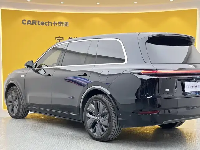 Li Auto L9 — Фото автомобиля 6