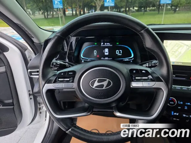 Hyundai Avante CN7 — Фото автомобиля 9