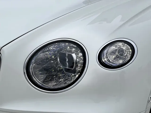 Bentley Continental — Фото автомобиля 13