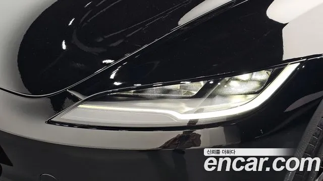 Tesla Model 3 — Фото автомобиля 7