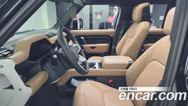 Land Rover Defender — Фото автомобиля 3