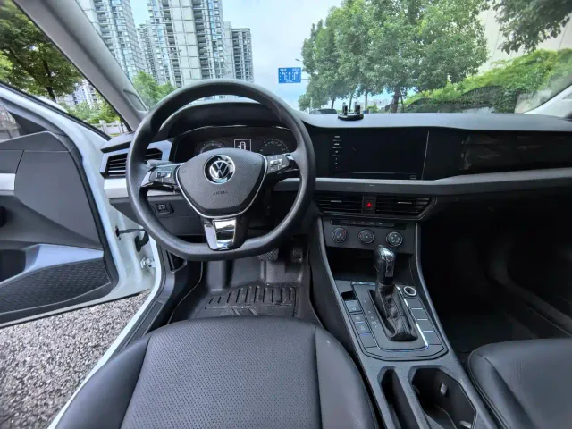 Volkswagen Bora — Фото автомобиля 10