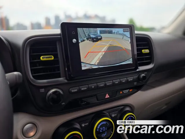 Hyundai Venue — Фото автомобиля 15