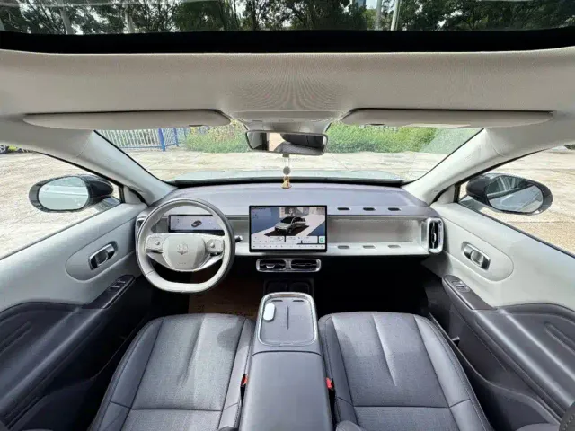 Leapmotor B10 — Фото автомобиля 6