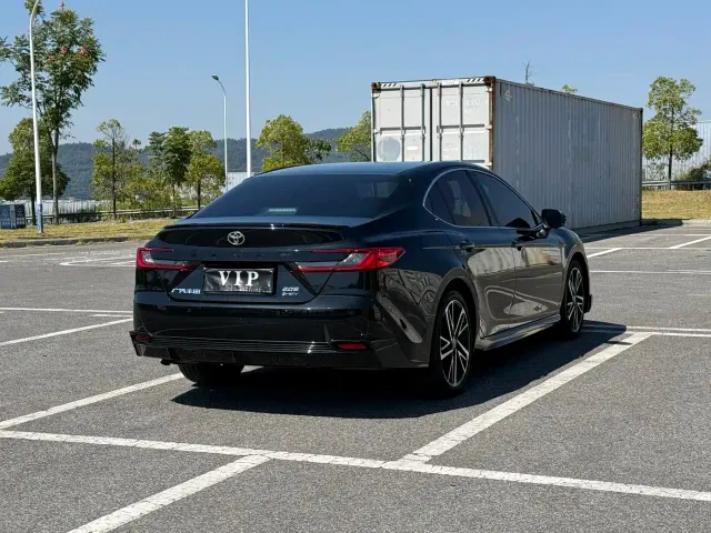 Toyota Camry — Фото автомобиля 11