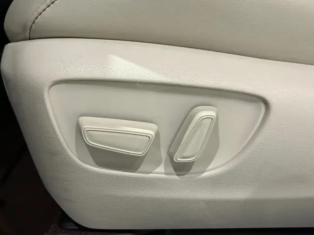 Toyota Granvia — Фото автомобиля 8