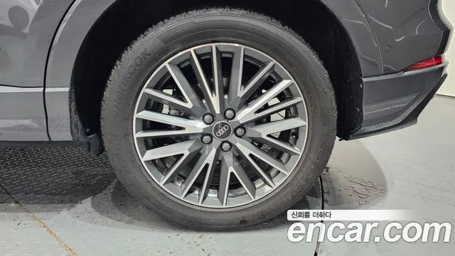 Audi Q3 35 TDI quattro Premium — Фото автомобиля 21