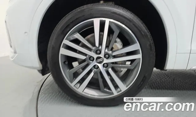 Audi Q5 FY — Фото автомобиля 5