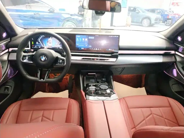 BMW 5 Series — Фото автомобиля 9