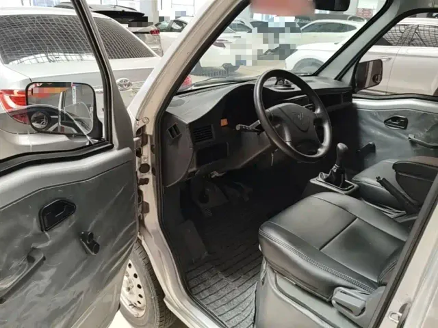 Wuling Zhiguang — Фото автомобиля 15