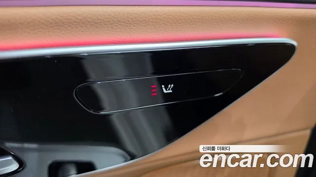 Mercedes-Benz E-Class — Фото автомобиля 16