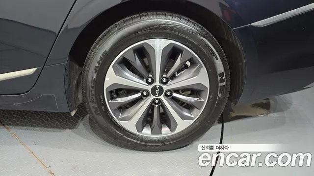 Kia K8 Hybrid — Фото автомобиля 6