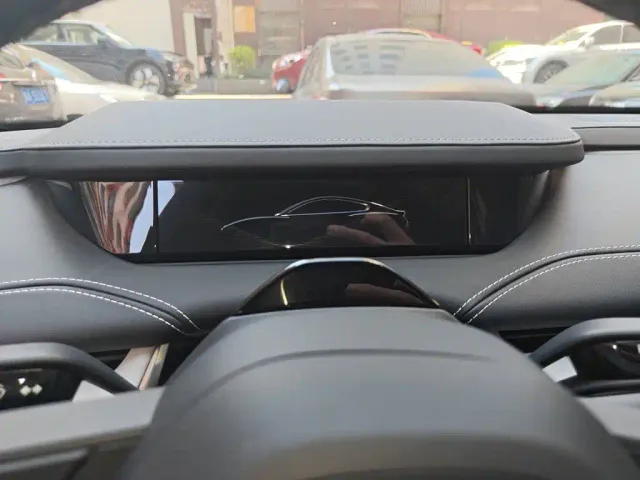 Xiaomi SU7 — Фото автомобиля 12