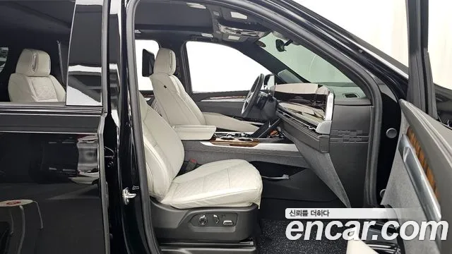 Cadillac Escalade — Фото автомобиля 17