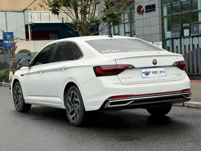 Volkswagen Sagitar — Фото автомобиля 4