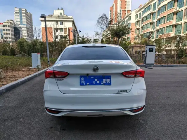 Buick Verano — Фото автомобиля 8