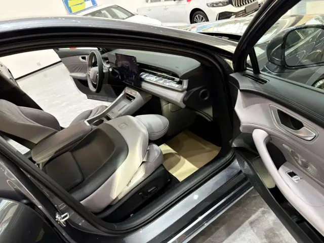 Roewe M7 DMH — Фото автомобиля 20
