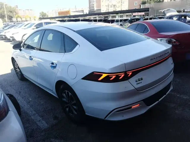 BYD Qin PLUS — Фото автомобиля 4