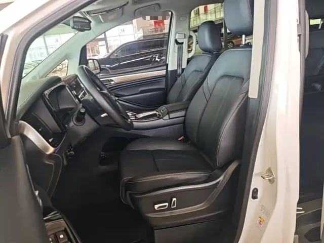 GAC Trumpchi M8 — Фото автомобиля 14