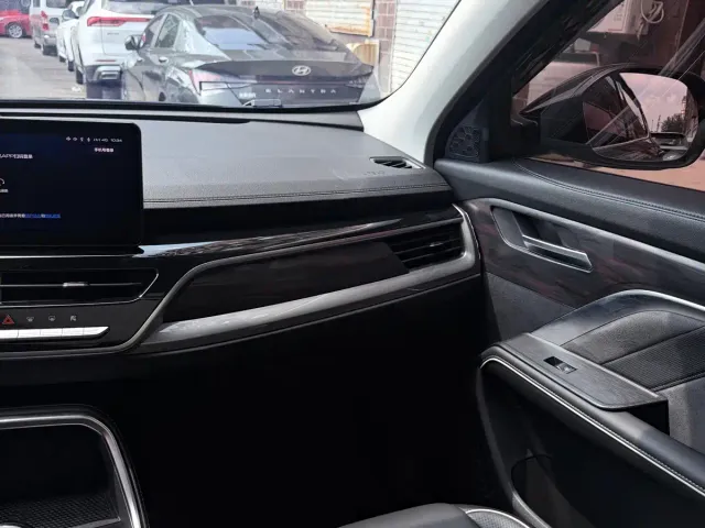 Haval H6 — Фото автомобиля 16