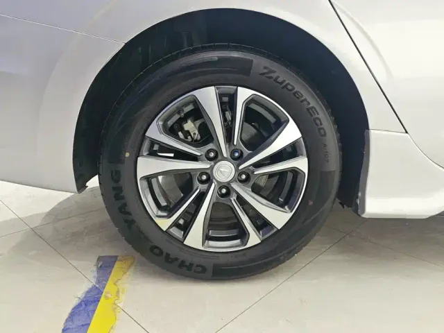 Changan Eado — Фото автомобиля 6