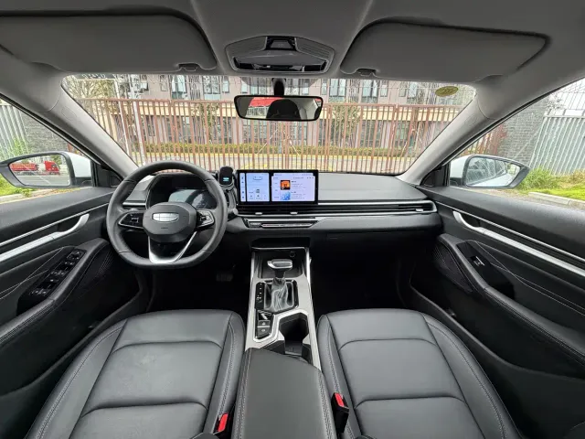 Geely Emgrand — Фото автомобиля 7