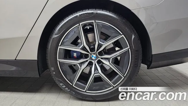 BMW 5-Series — Фото автомобиля 20