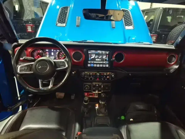 Jeep Wrangler — Фото автомобиля 9