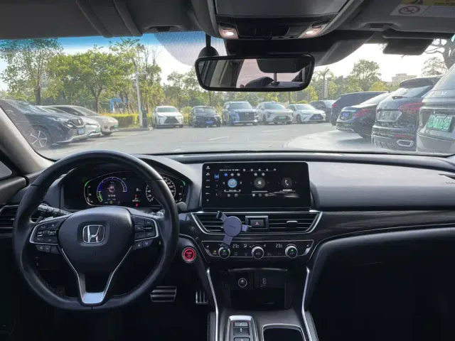 Honda Accord — Фото автомобиля 3