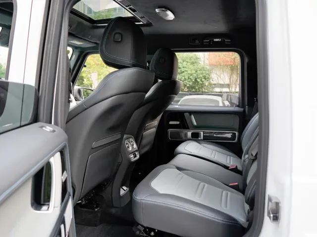 Mercedes-Benz G-Class — Фото автомобиля 13