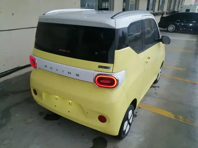 Wuling Hongguang Mini EV — Фото автомобиля 6