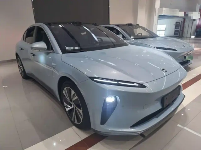 Nio ET5 — Фото автомобиля 3