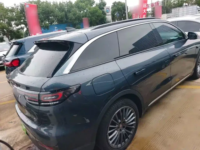 Leapmotor C11 — Фото автомобиля 6