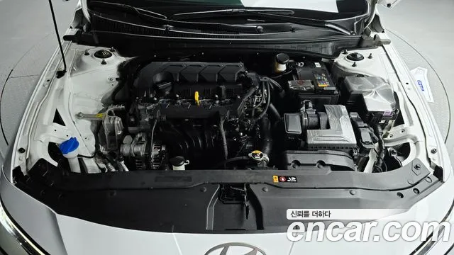 Hyundai Avante CN7 — Фото автомобиля 9