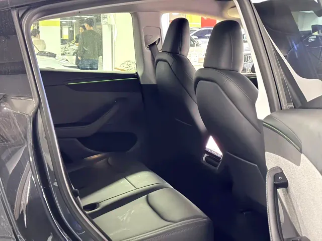 Tesla Model Y — Фото автомобиля 2