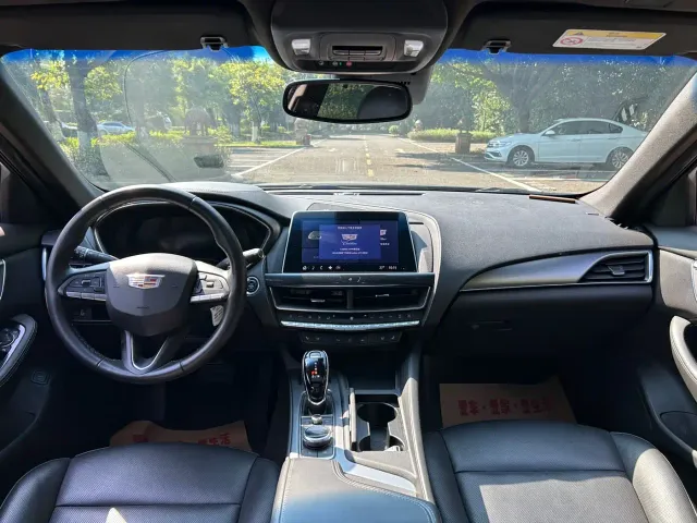 Cadillac CT5 — Фото автомобиля 5