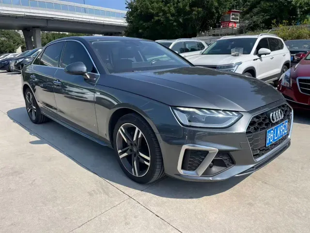 Audi A4L — Фото автомобиля 3