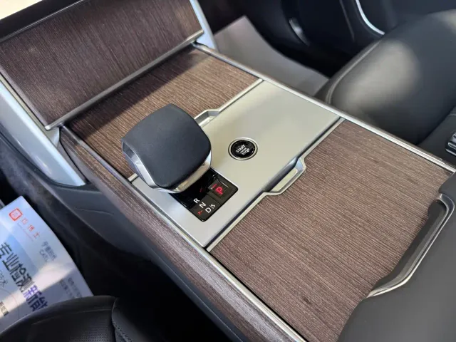 Land Rover Range Rover — Фото автомобиля 18