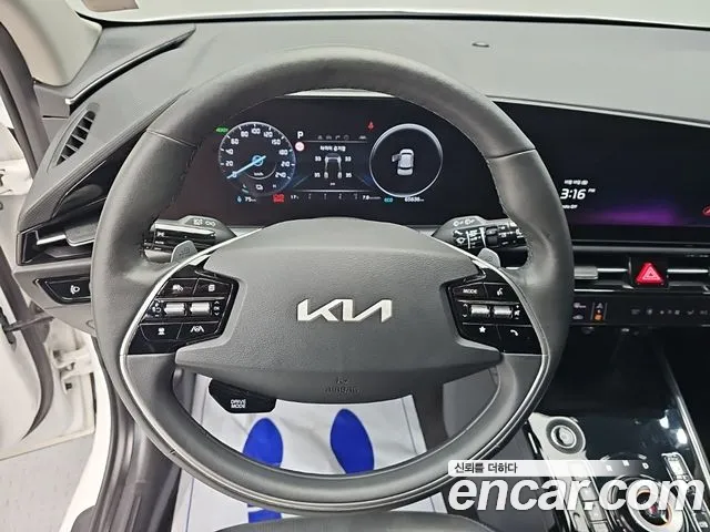 Kia Niro — Фото автомобиля 9