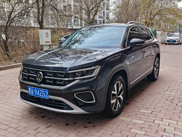 Фотография автомобиля — Volkswagen Tayron