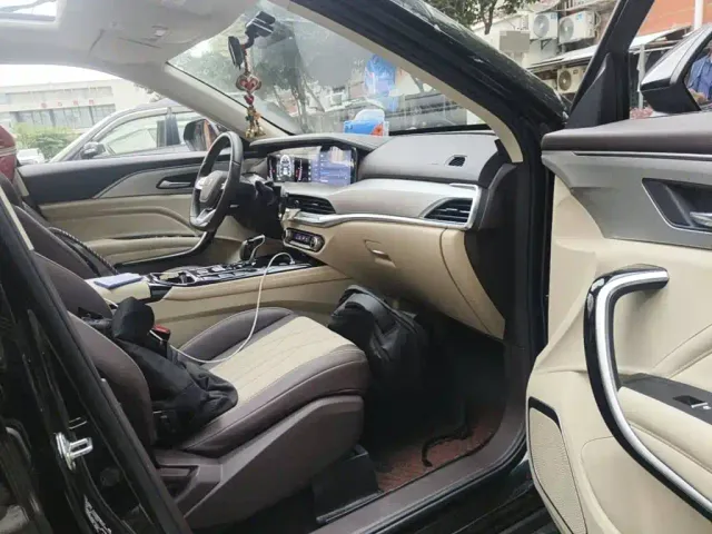 Besturn Bestune T77 2023 1.5T Automatic Luxury — Фото автомобиля 12