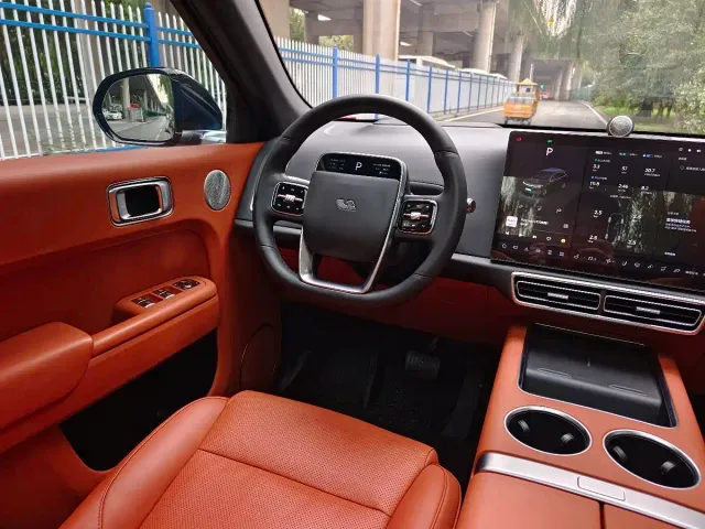 Li Auto L7 — Фото автомобиля 15