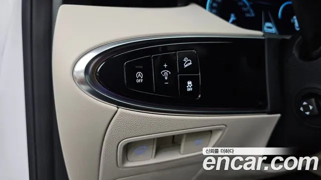 Genesis GV70 2.5T Бензин 2WD — Фото автомобиля 28