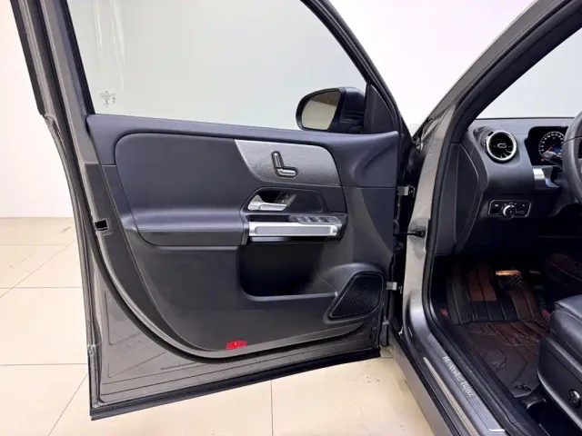 Mercedes-Benz GLB-Class — Фото автомобиля 8
